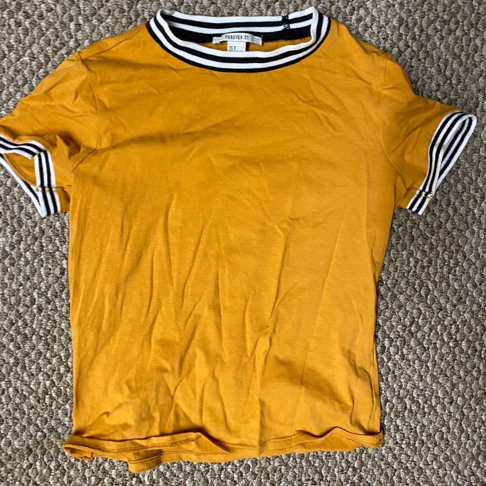 Forever 21 t shirt